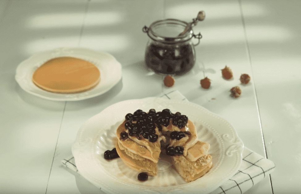 Cách biến tấu trà sữa trân châu thành pancake cực lạ của Mẹ trẻ